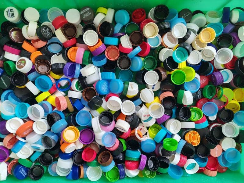 Selezionatore di colori personalizzato per tappi di bottiglia in plastica Topsort