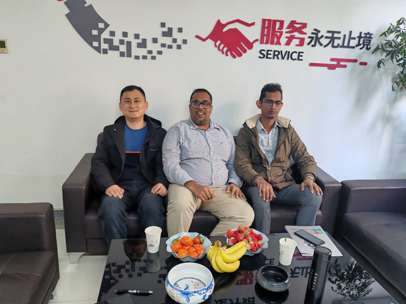 Diamo il benvenuto agli ospiti stranieri in visita alla fabbrica TOPSORT.